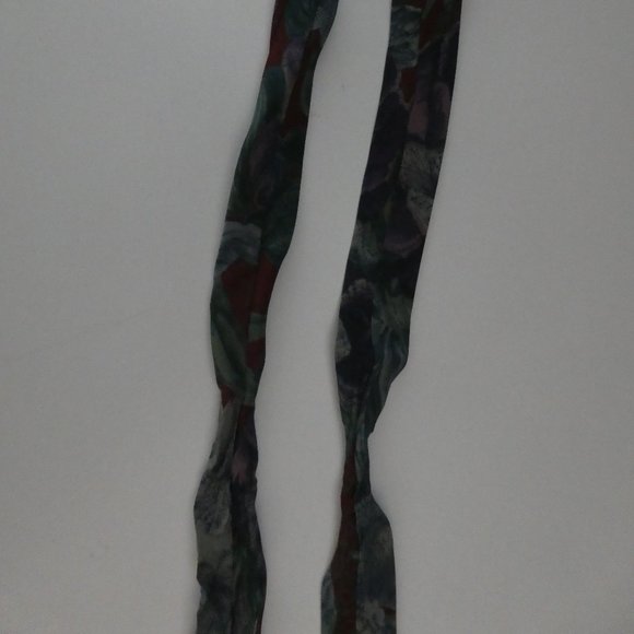 PELUSO OF ITALY | 100% Silk | Made In Canada 🟥🍁🟥 | Floral Necktie - Picture 4 of 6